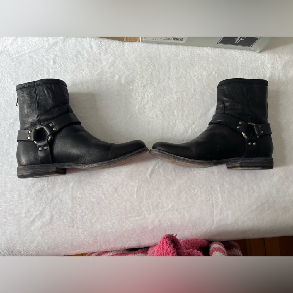 Frye Philip moto boots. 9.5. Black Leather Ankle Boots.